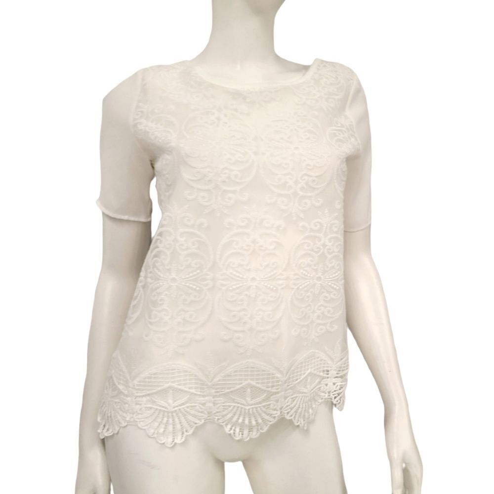 Yoyo 5 White Lace Frony Blouse size Small Short Sleeve